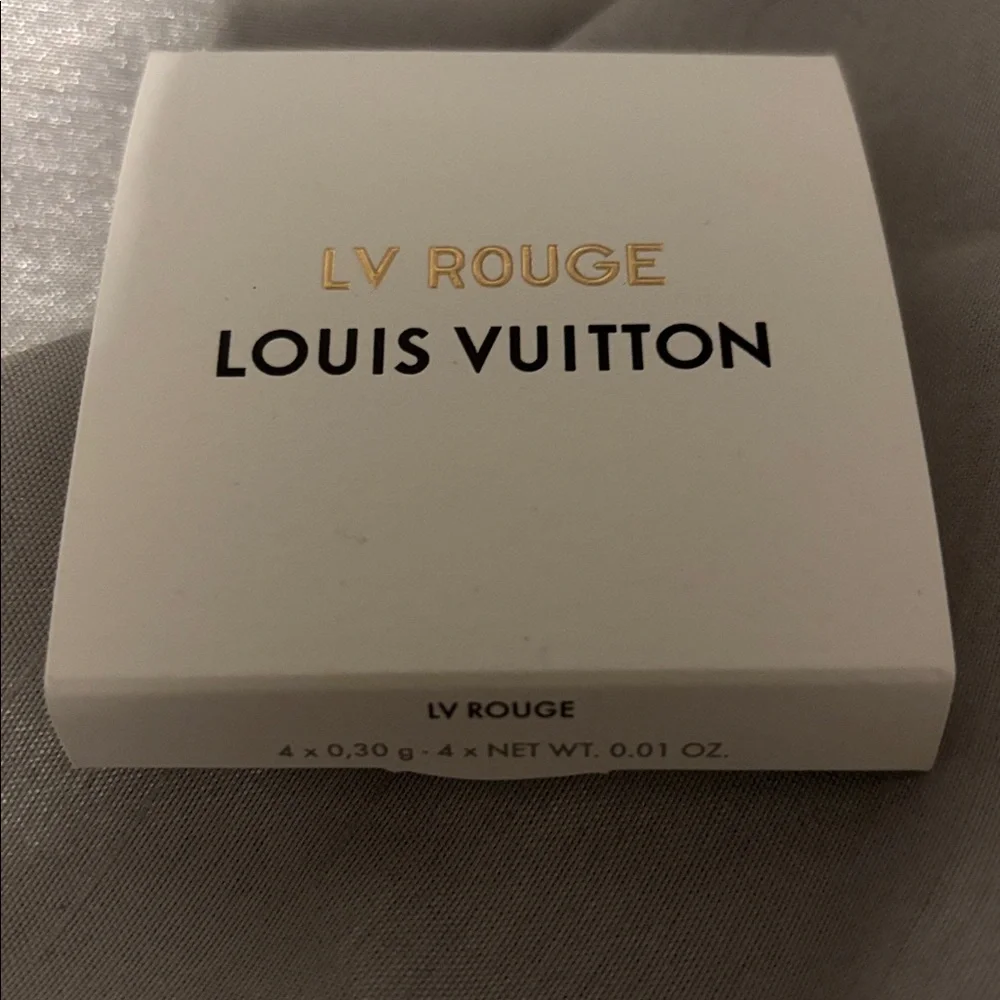 LV Rouge Louis Vuitton lipstick samples - Picture 4 of 8